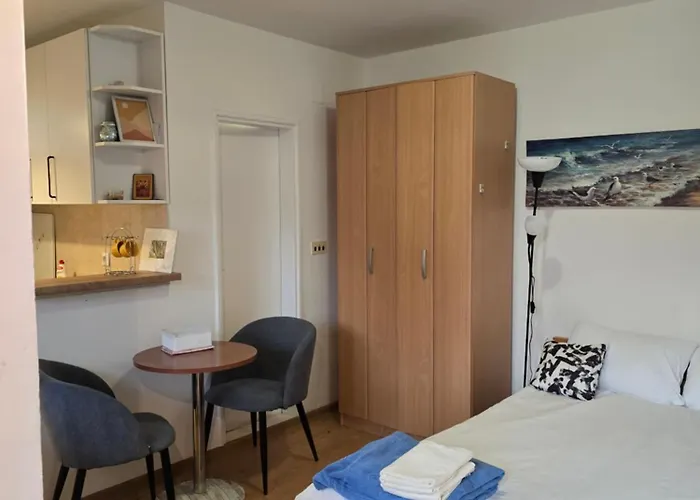 Apartment Cherry Budva